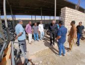 رئيس مركز الخارجة يتفقد المخازن ويوجه بدعم منظومة النظافة بمعدات جديدة