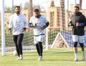 المصري يفاضل بين محمود حمدي وعصام ثروت لحراسة المرمى قبل مواجهة الأهلي