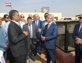 محافظ بني سويف يتفقد بدء تشغيل مركز التحصين والتعقيم البيطرى بشرق النيل