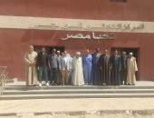 رئيس مدينة إسنا يعقد اليوم المفتوح بقرية الحلة ويستمع لشكاوى المواطنين.. صور