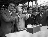 سعيد الشحات يكتب: ذات يوم ..13مايو 1964..  الرؤساء عبدالناصر وخروشوف والسلال يلقون بحجر الجرانيت إشارة لبداية غلق المجرى القديم لنهر النيل بأسوان فى أهم مراحل بناء السد العالى 
