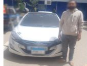 سقوط مندوب مبيعات طمس لوحات سيارته للهرب من المخالفات