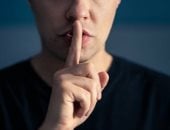 5 حالات يكون فيها الصمت من الذهب.. مش دايماً دليل على ضعف موقفك