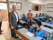 مدير تعليم الشرقية يتفقد لجان امتحانات النقل للاطمئنان على انتظامها