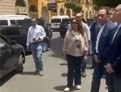 مشي العربيات دى والدنيا تمشي عادى.. انفعال رئيس الوزراء بعد توقف المرور بسبب جولته