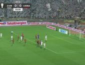 لاعبو اتحاد العاصمة يوجهون التحية لجماهيرهم لحظة وصولهم ملعب القاهرة.. فيديو