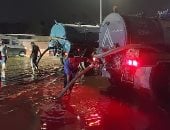 عودة حركة طريق بلبيس - العاشر لطبيعتها بعد رفع آثار كسر خط المياه الرئيسي