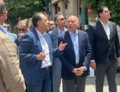 رئيس الوزراء يتفقد شارع الألفى وتطوير منطقة السيدة عائشة