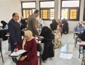 ضبط 11 طالبًا بكلية التجارة فى بنى سويف متلبسين بالغش باستخدام المحمول