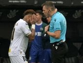 نيمار ينهار بسبب جدل تحكيمي ويبكي قبل حسم قائمة البرازيل للمونديال