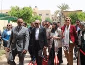 محافظ شمال سيناء ووفدي الاتحاد الأوروبي واليونيسيف في جولة بالتأمين الصحي.. فيديو