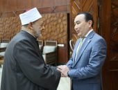 شيخ الأزهر يستقبل سفير كازاخستان لدى القاهرة ويؤكد الاستعداد لتعزيز التعاون 