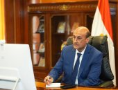 محافظ أسيوط يتابع استعدادات عيد الأضحى ومواجهة التعديات والكلاب الضالة 