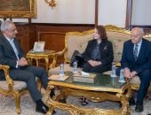 وزير الإنتاج الحربى يبحث مع خبير دولى أوجه تعظيم الاستفادة من الطاقة الشمسية الحرارية