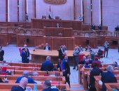 النواب يرتدون أوشحة علمي مصر وليبيا خلال مناقشة الملف الليبي بحضور عقيلة صالح