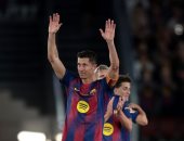 برشلونة يكتسح ريال بيتيس ويحقق العلامة الكاملة في ليلة وداع ليفاندوفسكي