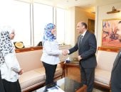 وزير العمل يحقق حلم بطلة مصر من ذوى الهمم ويوفر لها فرصة عمل