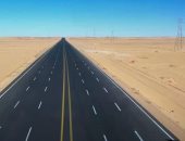 تطوير شبكة طرق شرق العوينات بـ 3 مليارات جنيه.. أعمال توسعة تصل لـ 23 مترًا وتنفيذ الإزدواج بإجمالى 6 حارات مرورية.. المشروع ضمن خطة لربط الوادى الجديد بشبكة الطرق القومية بأطوال تزيد عن 1200 كيلو متر.. صور