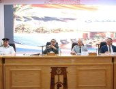 11 توجيها هاما من محافظ الوادى الجديد خلال المجلس التنفيذى.. اعرف التفاصيل