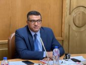 بسبب الحر.. محافظ قنا يقرر وقف العمل الميدانى لعمال النظافة فى ساعات الذروة
