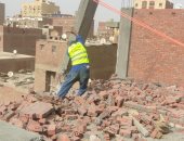 إزالة أعمال بناء مخالف خلال حملات مكثفة بقطاع أرض اللواء بحى العجوزة.. صور