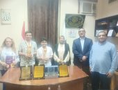 شقيقان بسوهاج يبتكران تطبيقا لخدمة ذوى الهمم من الصم والبكم.. فيديو