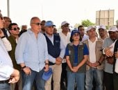 وزير الرى يتفقد مشروعات الوزارة بالأقصر وقنا