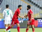 تريزيجيه يسجل ثاني أهداف الأهلي في شباك المصري المصري (2-0).. صور 