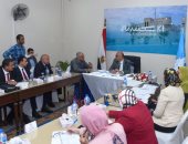 محافظ الإسكندرية يعقد لقاء جماهيريا بحي الجمرك ويفحص 40 شكوى