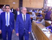 رئيس جامعة سوهاج يتفقد امتحانات كليات التمريض والهندسة والزراعة
