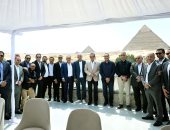 رئيس الوزراء يلتقى أهالي نزلة السمان لمناقشة مخططات تطوير المنطقة.. الحكومة قررت تطوير منطقة نزلة السمان بمشاركة أهالي المنطقة لتكون "منطقة حضارية" مع الحفاظ على تواجد أهاليها باعتبارهم المستفيدون الأصليون