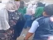 خافت يهرب من المدرسة.. تفاصيل صادمة وراء تقييد طفل بسلسلة في القليوبية