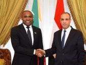 وزير الخارجية يستقبل نظيره القُمري لبحث سبل تعزيز العلاقات الثنائية 