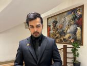 «ظلال على الشاشة» للفنان على عبد الحسن يرصد تحولات الدراما والفن العربى