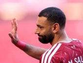 أطفال ليفربول يودعون محمد صلاح وزوجته.. فيديو