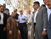 محافظ الغربية يشهد إطلاق مليون زريعة أسماك بلطى نيلى بقرية ميت بدر حلاوة