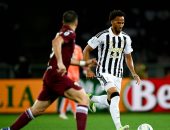 يوفنتوس يتعادل مع تورينو 2-2 في ديربي مشتعل بأحداث شغب في ختام الكالتشيو