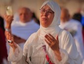 بين الدموع والدعوات.. الحجاج يرفعون قلوبهم على صعيد عرفات.. خطبة عرفة: الحج عبادة لا ساحة للشعارات.. استعدادات لتفويج الحجيج إلى مزدلفة.. الصحة السعوددية: الأوضاع الصحية مستقرة ولا مخاطر وبائية.. فيديو