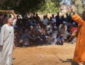 ثانى أيام العيد.. أهالي بقنا يتجمعون على الذكر والمديح.. فيديو