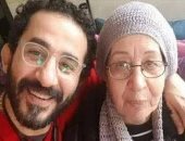 أحمد حلمى عن والدته: أعطيتنى سنين عمرك حتى أصبحت رجلا