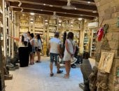 التحف الفرعونية والألباستر بالأقصر.. هدايا سياحية تحمل عبق الحضارة المصرية
