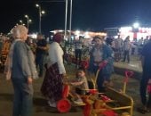 أجواء ربيعية مميزة فى الشوارع.. إقبال كبير من المعيدين على مصيف بلطيم.. فيديو