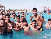 حمامات السباحة متنفس الأهالى فى العيد بقنا.. أجواء آمنة للهروب من الحر.. صور