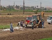 محافظ سوهاج يحيل المتهم بتبوير نصف فدان من الأرض الزراعية فى الصلعا للنيابة