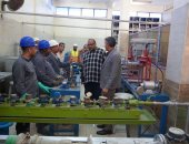 رئيس مياه سوهاج يتفقد ورشة إصلاح العدادات وإعادة 44 جهاز خردة للعمل