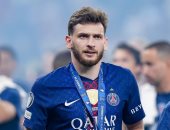 كفاراتسخيليا يحصد جائزة أفضل لاعب في دوري أبطال أوروبا 2025-2026