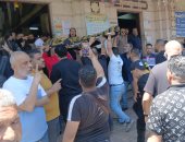 وصول جثمان والد حمو بيكا إلى مسجد العمرى بالإسكندرية.. فيديو وصور