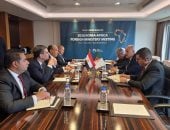 وزير الخارجية يشيد بمخرجات الآلية الثلاثية حول ليبيا ويؤكد دعم الاستقرار الإقليمي