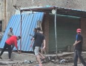 محافظة الجيزة تفض 4 أسواق عشوائية فى إمبابة.. صور