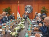 وزير الاستثمار يبحث زيادة صادرات مصر من المنتجات البيطرية وإضافات الأعلاف